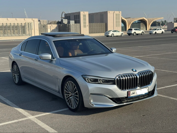 بي ام دبليو  الفئة - السابعة  730 Li  2020  اوتوماتيك  127,000 كم  4 سلندر  دفع خلفي  سيدان  فضي