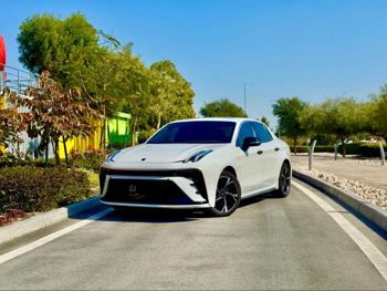 Lynk & Co  03  Hyper Plus  2024  Automatic  10,125 Km  4 Cylinder  Front Wheel Drive (FWD)  Sedan  White  With Warranty