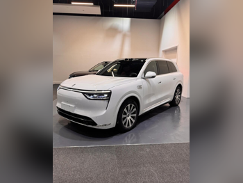 أيتو  ام 8  2025  اوتوماتيك  0 كم  4 سلندر  دفع كلي مستمر  اس يو في  أبيض