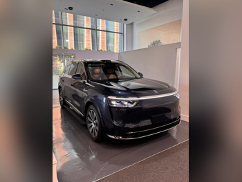 AITO  M8  2025  Automatic  450 Km  4 Cylinder  All Wheel Drive (AWD)  SUV  Dark Blue