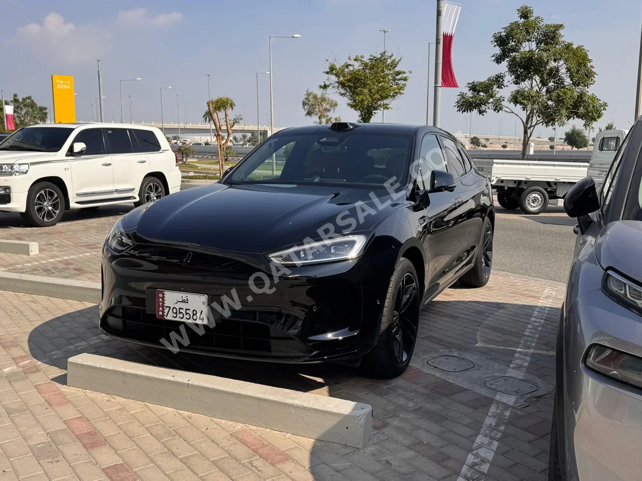 أيتو  ام 5  2025  اوتوماتيك  8,300 كم  4 سلندر  دفع كلي مستمر  اس يو في  أسود