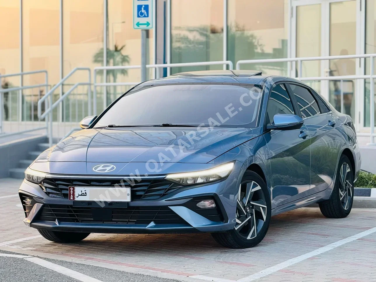 هيونداي  النترا  2025  اوتوماتيك  1,000 كم  4 سلندر  سحب امامي  سيدان  رمادي  تحت الضمان