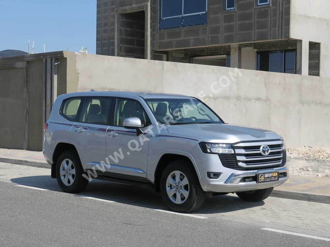 Toyota  Land Cruiser  GXR  2025  Automatic  15,000 Km  6 Cylinder  Four Wheel Drive (4WD)  SUV  Silver  With Warranty