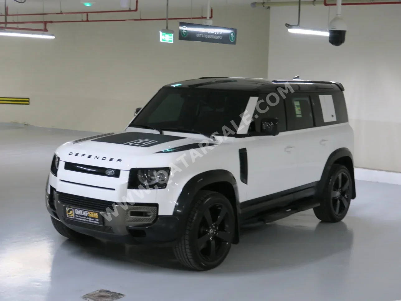 Land Rover  Defender  110 HSE  2023  Automatic  68,000 Km  6 Cylinder  Four Wheel Drive (4WD)  SUV  White  With Warranty