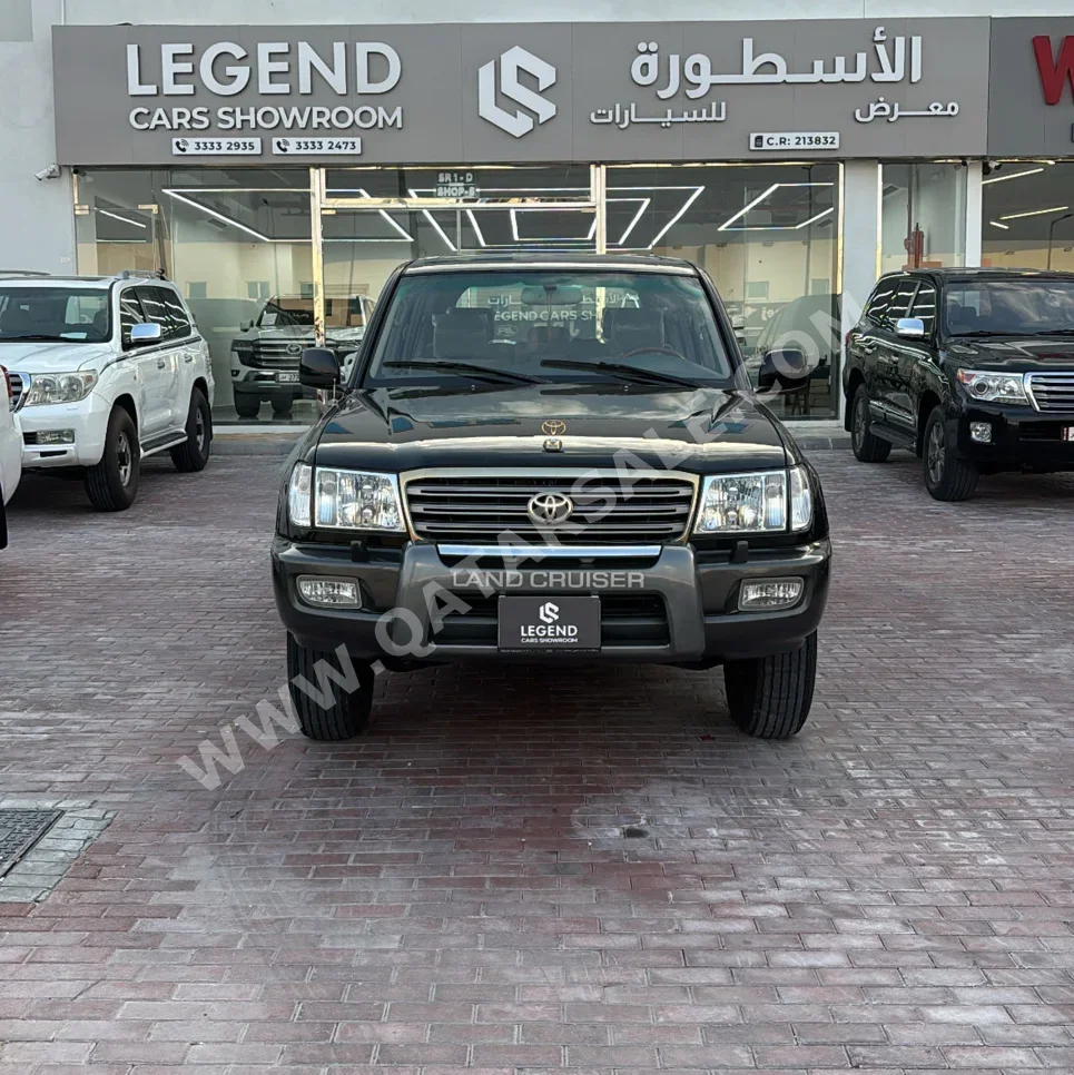 تويوتا  لاند كروزر  في اكس ار  2004  عادي  317,000 كم  8 سلندر  دفع رباعي  اس يو في  أسود