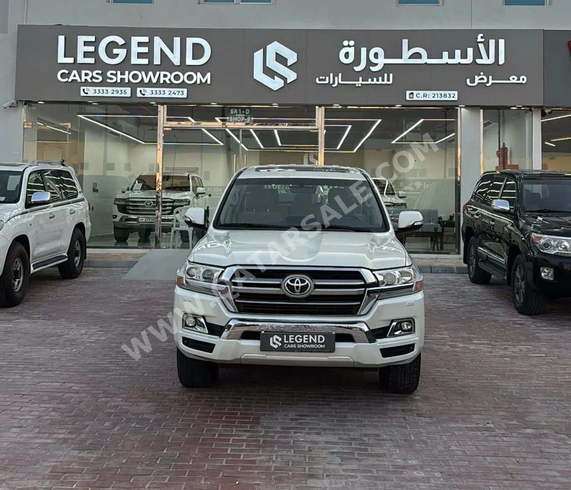 Toyota Land Cruiser GXR 2019 Automatic 193,000 Km 8 Cylinder Four Wheel Drive (4WD) SUV Pearl