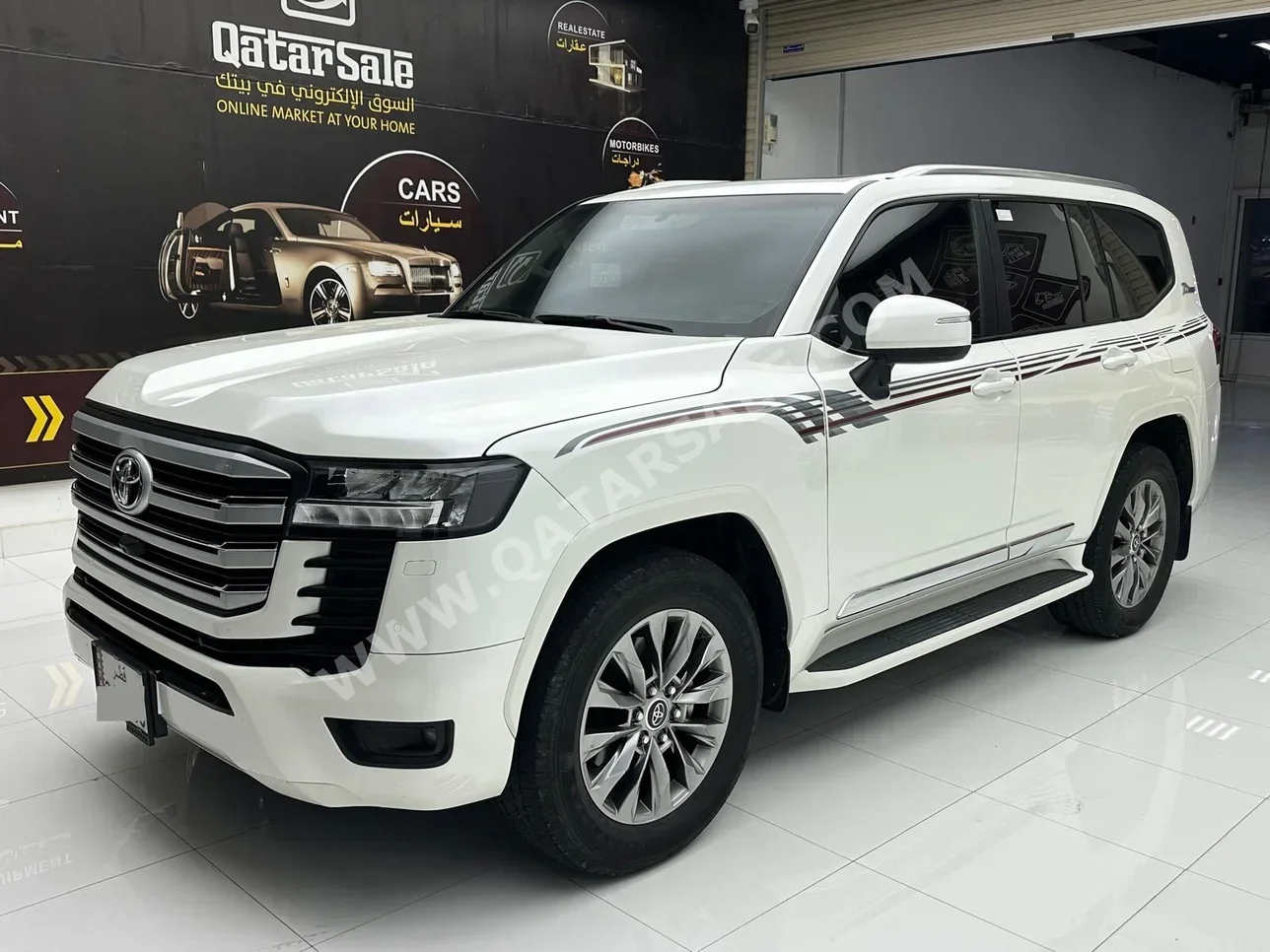 Toyota  Land Cruiser  GXR Twin Turbo  2022  Automatic  122,000 Km  6 Cylinder  Four Wheel Drive (4WD)  SUV  White