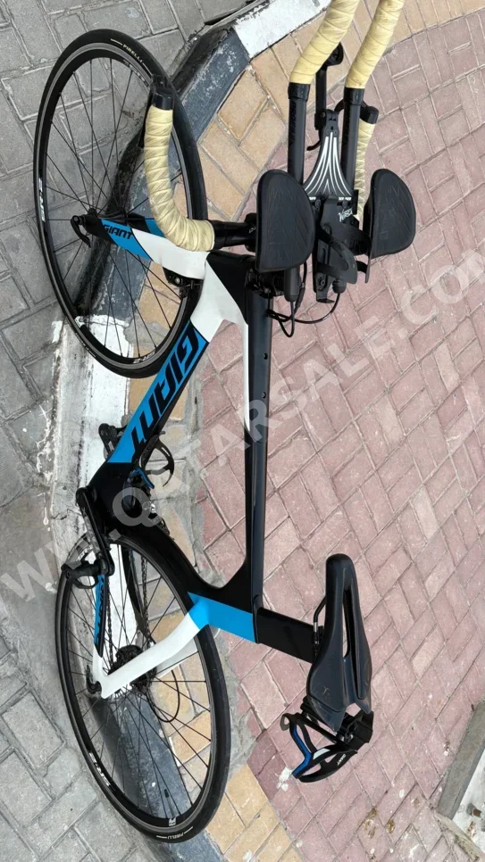 giant bicycle qatar 2026 TCR Advanced 1 KOM Road Bike Frame Giant Defy Ultegra Di2