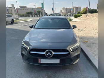 مرسيدس - بنز  ايه - كلاس  200  2020  اوتوماتيك  124,500 كم  6 سلندر  دفع كلي مستمر  هاتشباك  رمادي