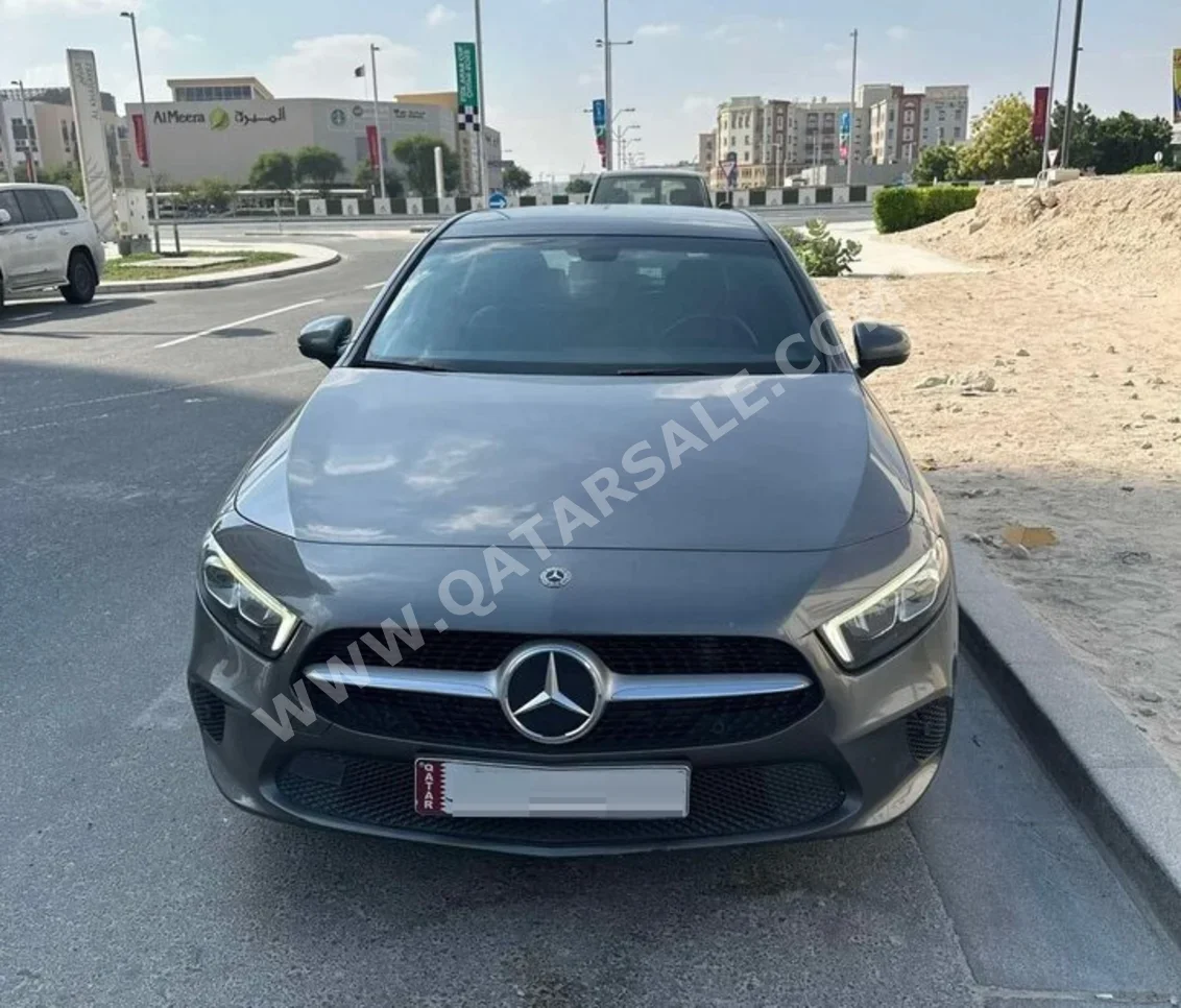 مرسيدس - بنز ايه - كلاس 200 2020 اوتوماتيك 124,500 كم 6 سلندر دفع كلي مستمر هاتشباك رمادي