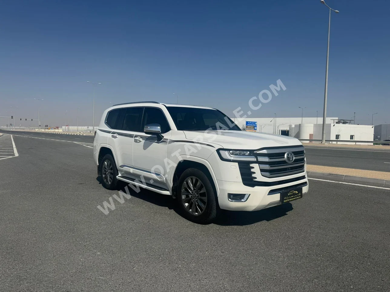 تويوتا لاند كروزر في اكس توين توربو 2023 اوتوماتيك 81,000 كم 6 سلندر دفع رباعي اس يو في أبيض تحت الضمان