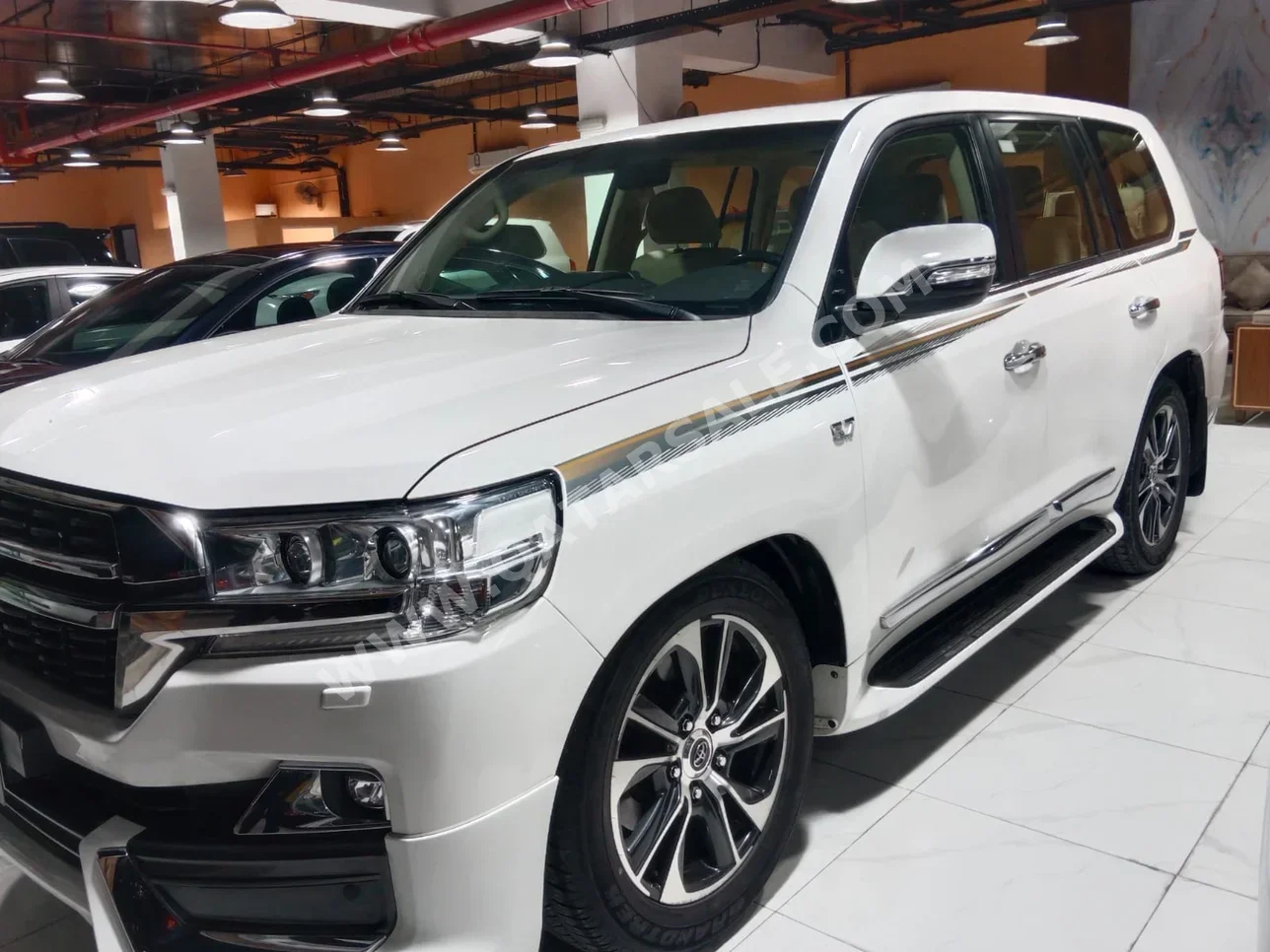 تويوتا لاند كروزر في اكس ار 2021 اوتوماتيك 71,000 كم 8 سلندر دفع رباعي اس يو في أبيض