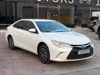 Toyota  Camry  GL  2016  Automatic  391,000 Km  4 Cylinder  Front Wheel Drive (FWD)  Sedan  White