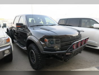 فورد  رابتر  2014  اوتوماتيك  200,000 كم  8 سلندر  دفع رباعي  بيكب  أسود