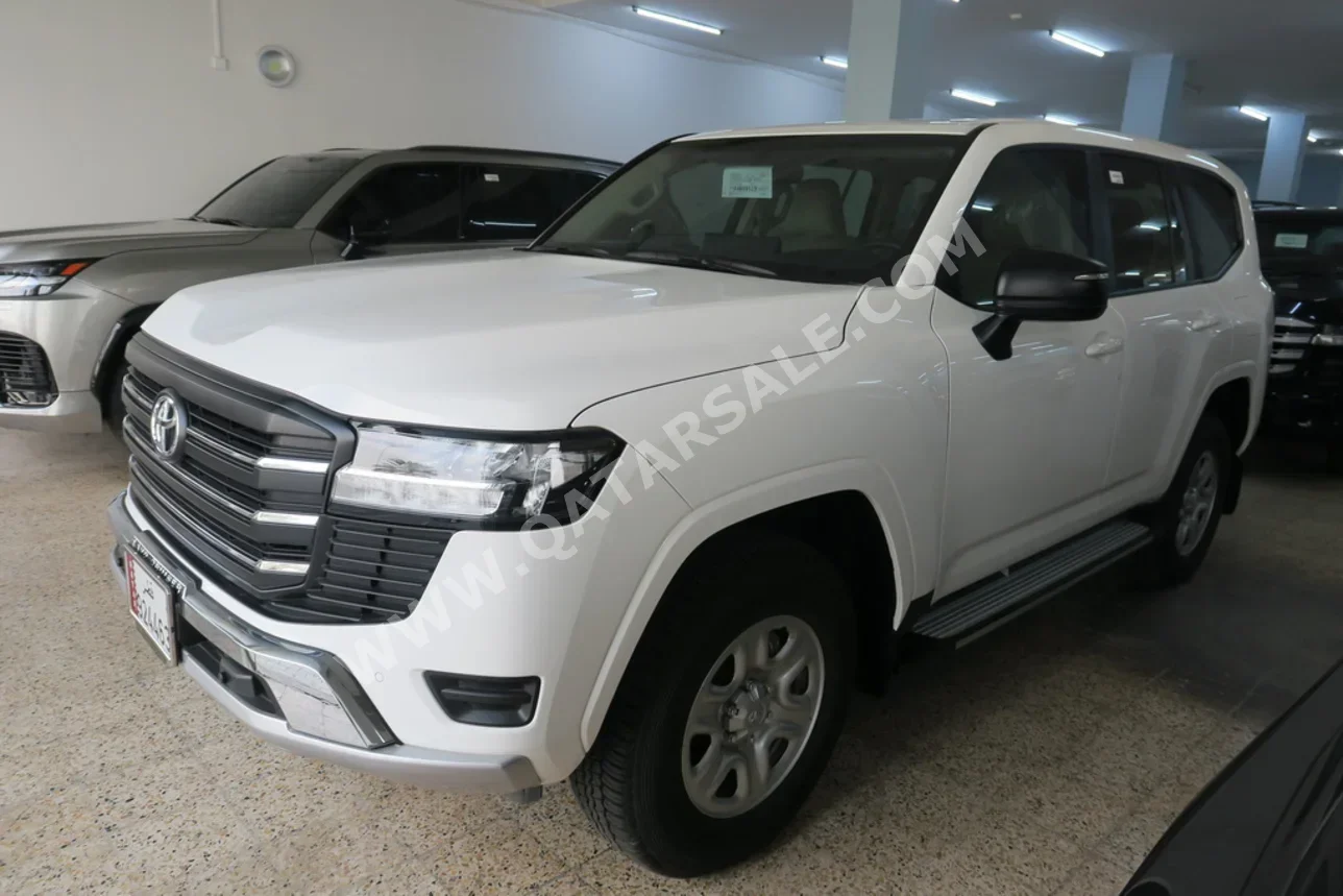 Toyota  Land Cruiser  GX  2024  Automatic  12,000 Km  6 Cylinder  Four Wheel Drive (4WD)  SUV  White  With Warranty