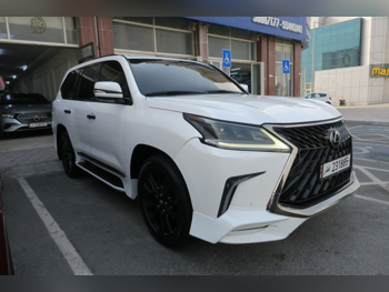 لكزس  ال اكس  570  2017  اوتوماتيك  224,000 كم  8 سلندر  دفع رباعي  اس يو في  أبيض