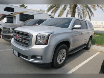 جي ام سي  يوكون  اكس إل  2017  اوتوماتيك  200,000 كم  8 سلندر  دفع رباعي  اس يو في  فضي