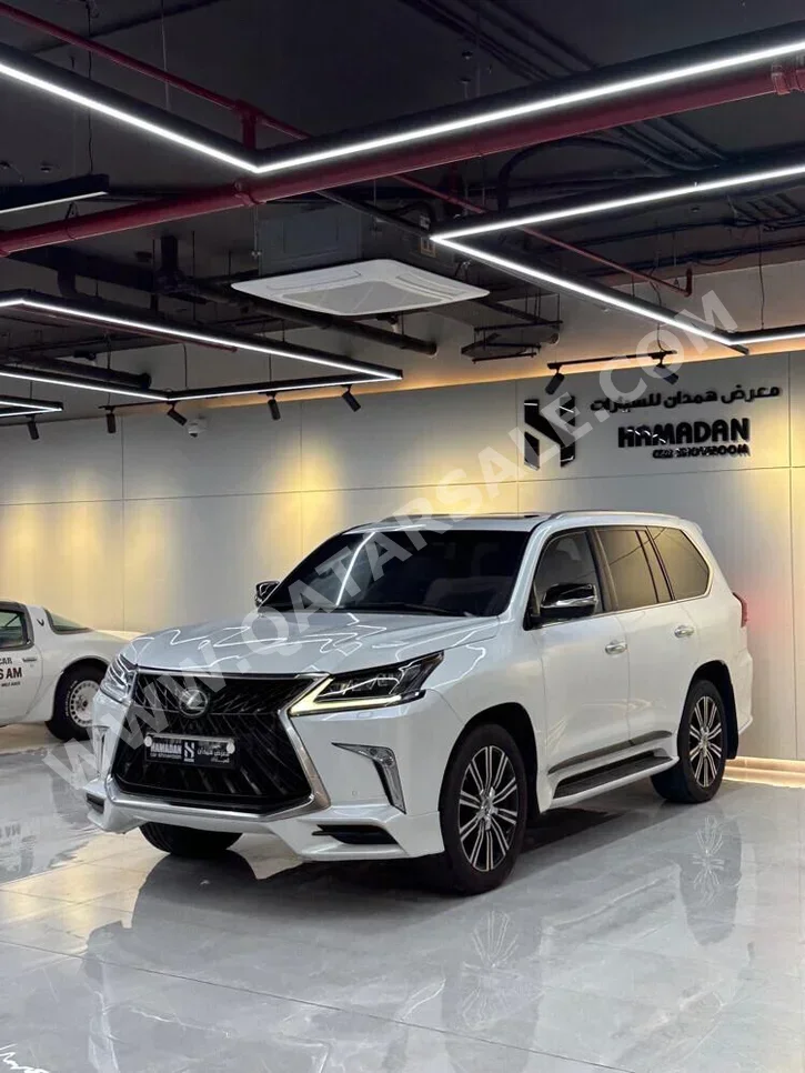 لكزس ال اكس 570 اس 2018 اوتوماتيك 180,000 كم 8 سلندر دفع رباعي اس يو في أبيض
