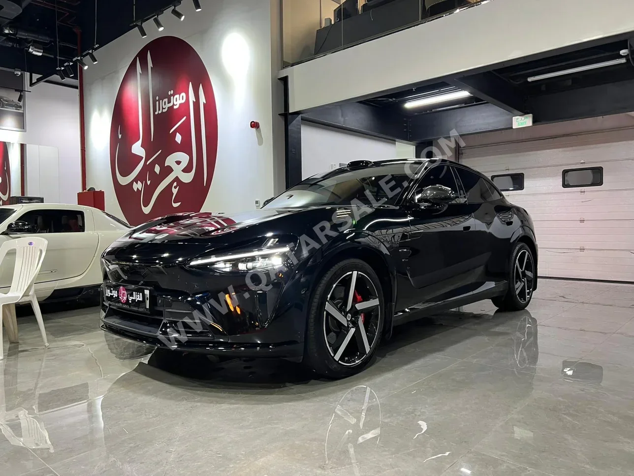 شاومي واي يو 7 ماكس 2025 اوتوماتيك 1,800 كم 0 سلندر دفع كلي مستمر سيدان أسود