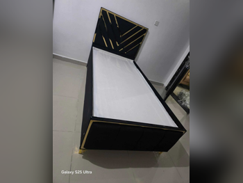 Beds - Lifestyle  - Single  - Black