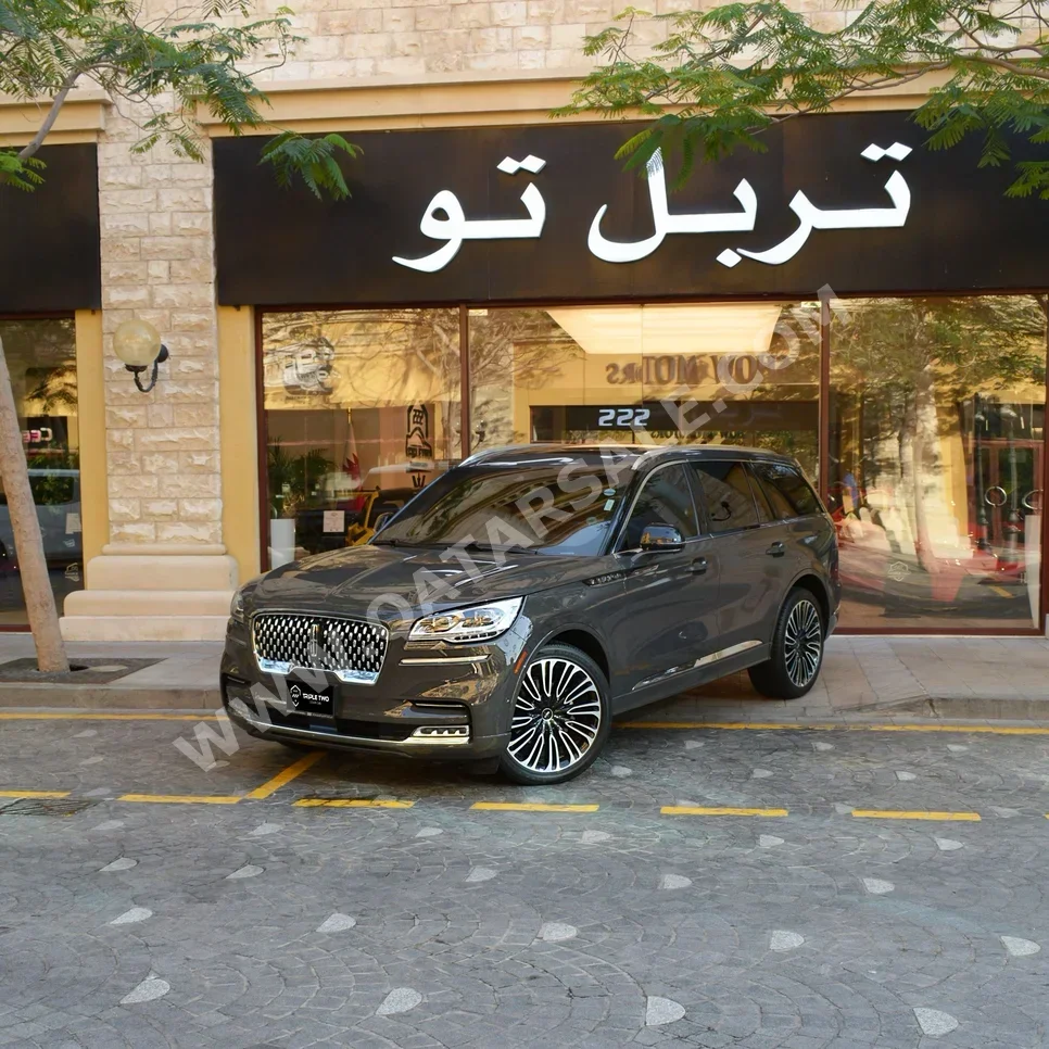 Lincoln Aviator Presidental 2023 Automatic 18,000 Km 6 Cylinder Four Wheel Drive (4WD) SUV Gray With Warranty