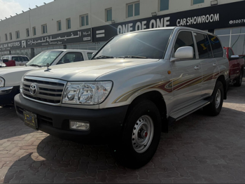 تويوتا  لاند كروزر  جي اكس  2006  عادي  400,000 كم  6 سلندر  دفع رباعي  اس يو في  فضي