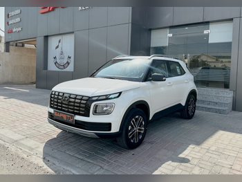 Hyundai  Venue  2025  Automatic  10,000 Km  3 Cylinder  Front Wheel Drive (FWD)  SUV  White  With Warranty