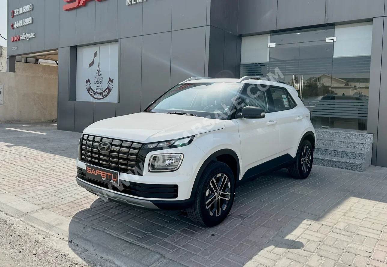 Hyundai Venue 2025 Automatic 10,000 Km 3 Cylinder Front Wheel Drive (FWD) SUV White With Warranty