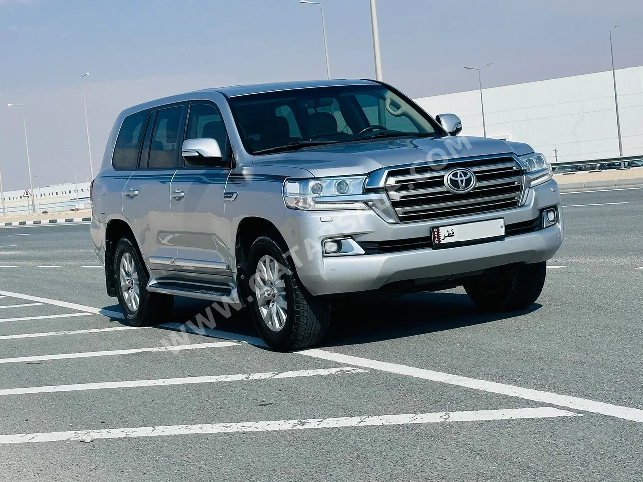 تويوتا لاند كروزر جي اكس ار 2020 اوتوماتيك 217,000 كم 6 سلندر دفع رباعي اس يو في فضي