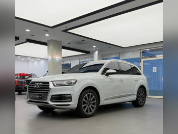 اودي  كيو 7  40 تي اف اس اي  2017  اوتوماتيك  49,000 كم  6 سلندر  دفع رباعي  اس يو في  أبيض