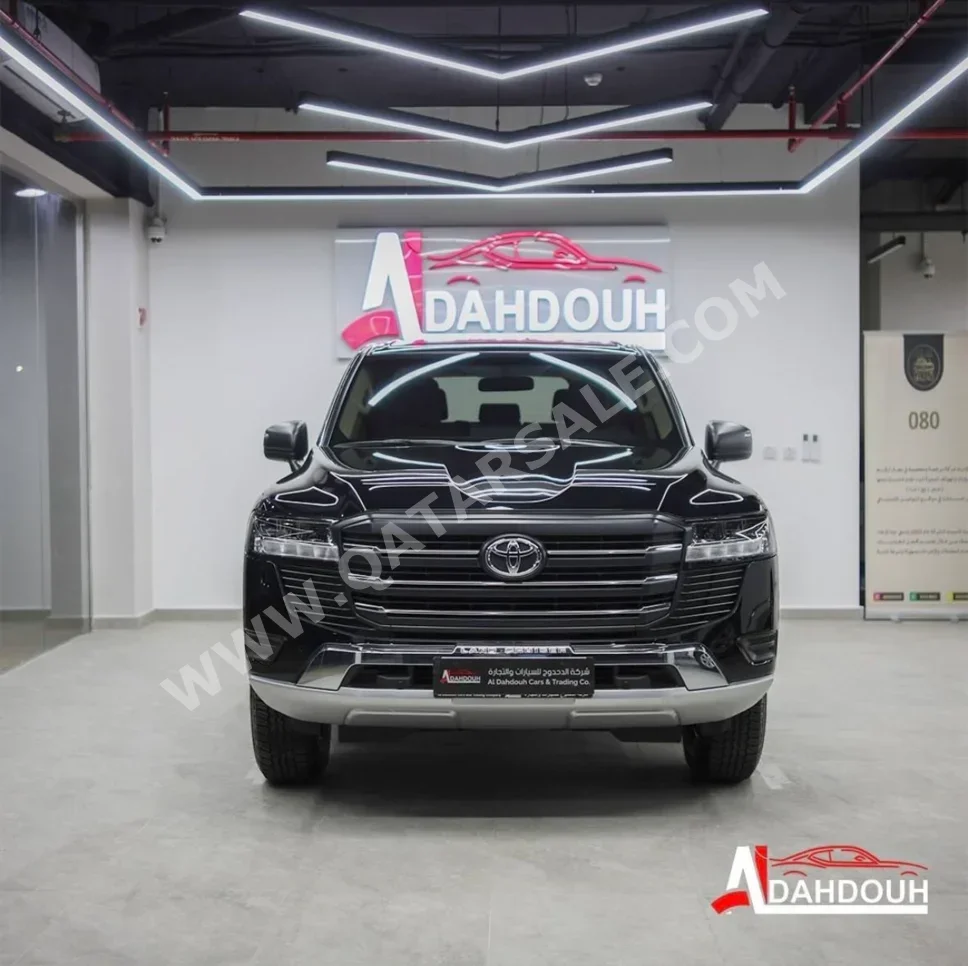 تويوتا لاند كروزر جي اكس 2024 اوتوماتيك 63,000 كم 6 سلندر دفع رباعي اس يو في أسود تحت الضمان