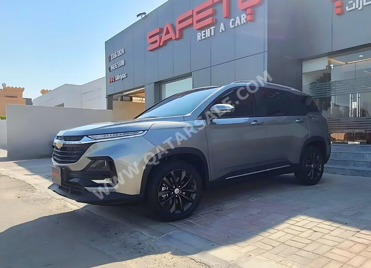 Chevrolet  Captiva  LT  2025  Automatic  27,000 Km  4 Cylinder  Front Wheel Drive (FWD)  SUV  Gray  With Warranty