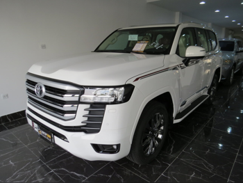 Toyota  Land Cruiser  GXR  2026  Automatic  0 Km  6 Cylinder  Four Wheel Drive (4WD)  SUV  White  With Warranty
