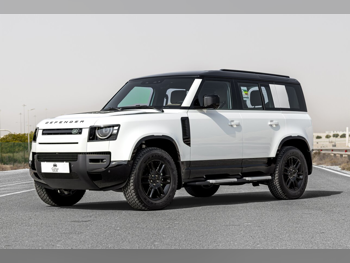 لاند روفر ديفيندر 4 سلندر إس يو في 4 في 4 أبيض 2026