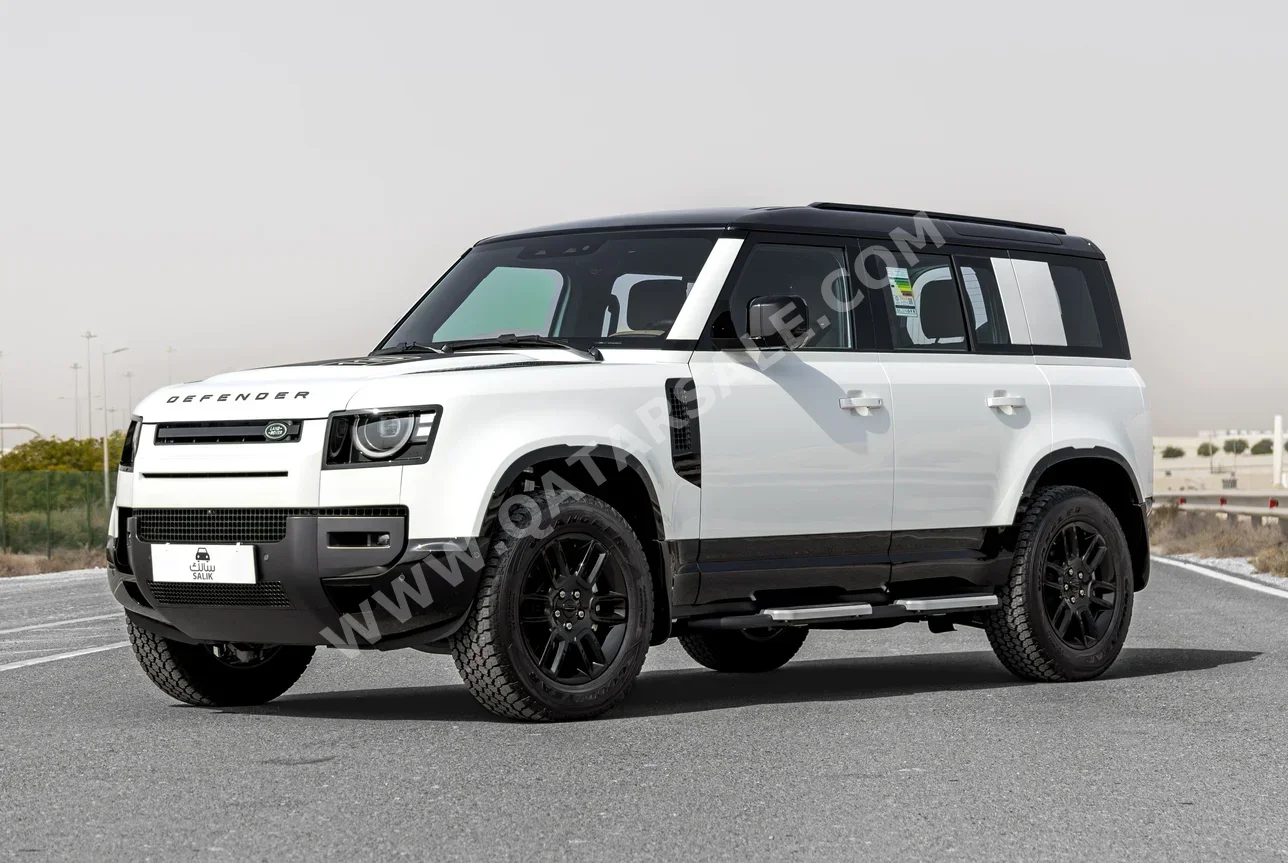 لاند روفر ديفيندر 4 سلندر إس يو في 4 في 4 أبيض 2026