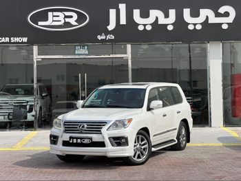 Lexus  LX  570  2012  Automatic  290,000 Km  8 Cylinder  Four Wheel Drive (4WD)  SUV  White