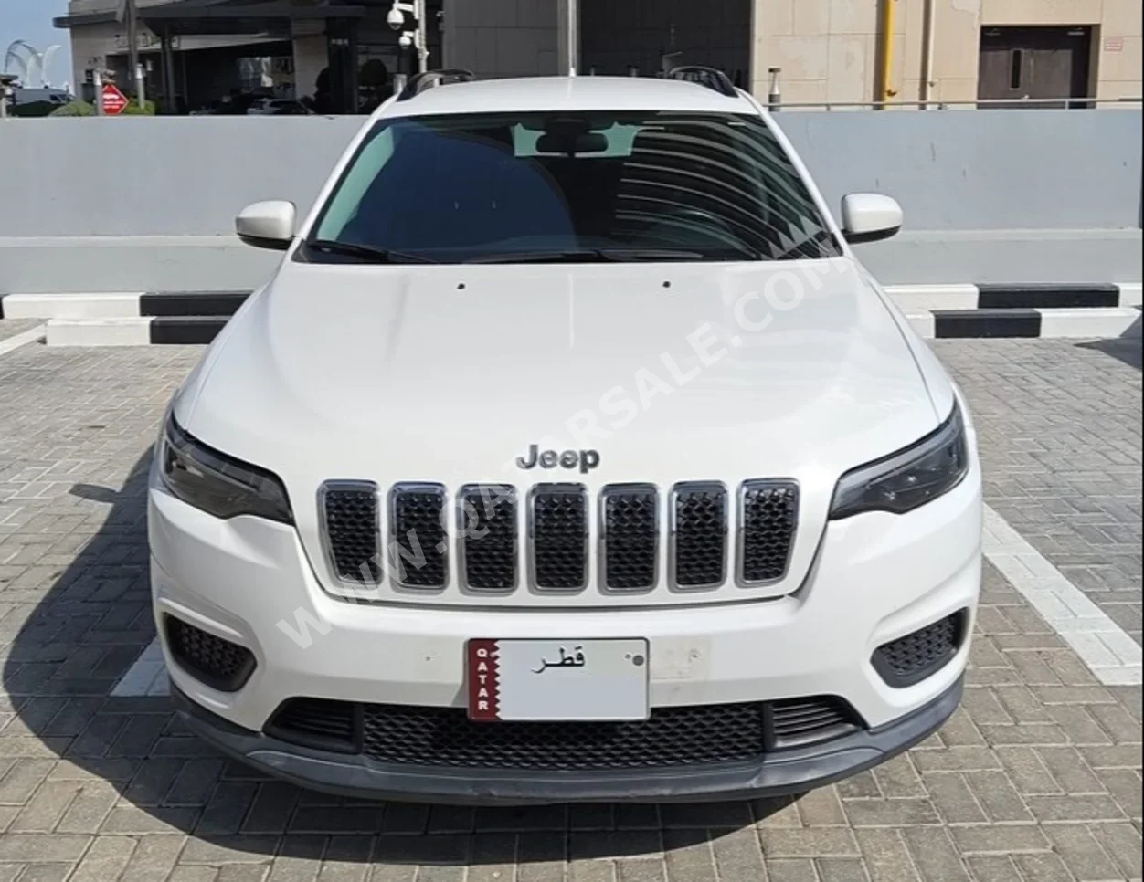 Jeep  Cherokee  Sport  2020  Automatic  42,000 Km  6 Cylinder  Four Wheel Drive (4WD)  SUV  White