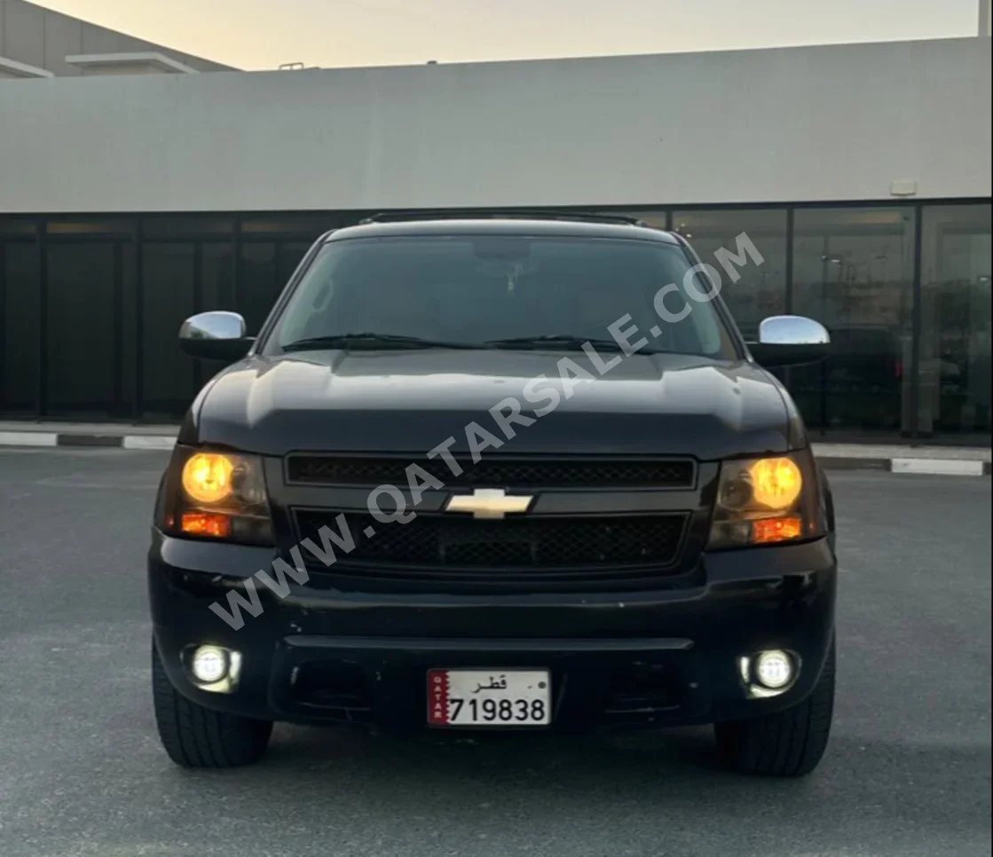 شفروليه تاهو ال تي زد 2008 اوتوماتيك 280,000 كم 8 سلندر دفع رباعي اس يو في أسود