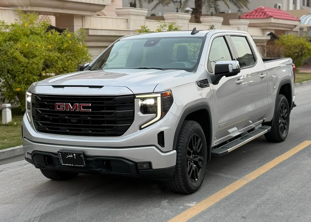 جي ام سي  سييرا  اليفيشن  2022  اوتوماتيك  3,800 كم  8 سلندر  دفع رباعي  بيكب  فضي