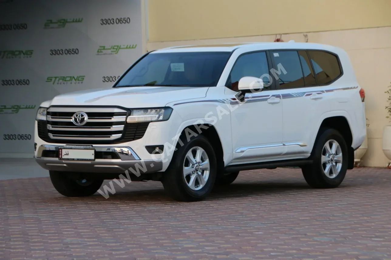 تويوتا لاند كروزر جي اكس ار 2025 اوتوماتيك 4,000 كم 6 سلندر دفع رباعي اس يو في أبيض تحت الضمان