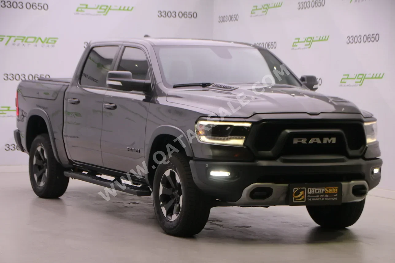 دودج رام ريبل 2020 اوتوماتيك 80,000 كم 8 سلندر دفع رباعي بيكب رمادي