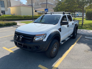 فورد  رانجر  2012  عادي  86,000 كم  4 سلندر  دفع رباعي  بيكب  أبيض