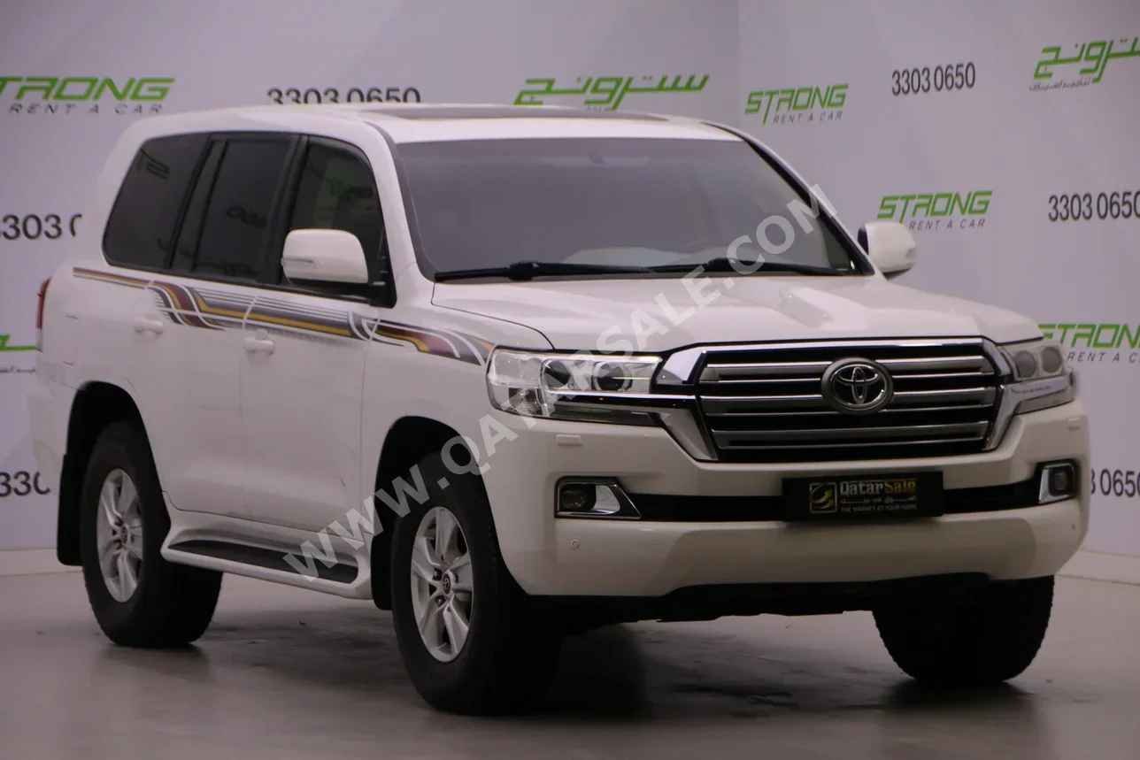 تويوتا لاند كروزر جي اكس ار 2017 اوتوماتيك 267,000 كم 6 سلندر دفع رباعي اس يو في أبيض