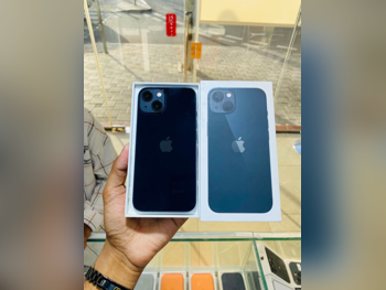 هواتف نقالة ابل  - ايفون 13  - تحت الضمان