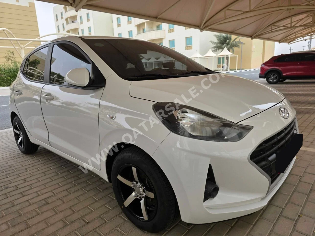 هيونداي اي 10 2022 اوتوماتيك 73,740 كم 4 سلندر سحب امامي هاتشباك أبيض