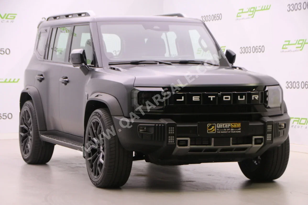 Jetour  T2  Luxury Plus  2025  Automatic  25,000 Km  4 Cylinder  Four Wheel Drive (4WD)  SUV  Black  With Warranty