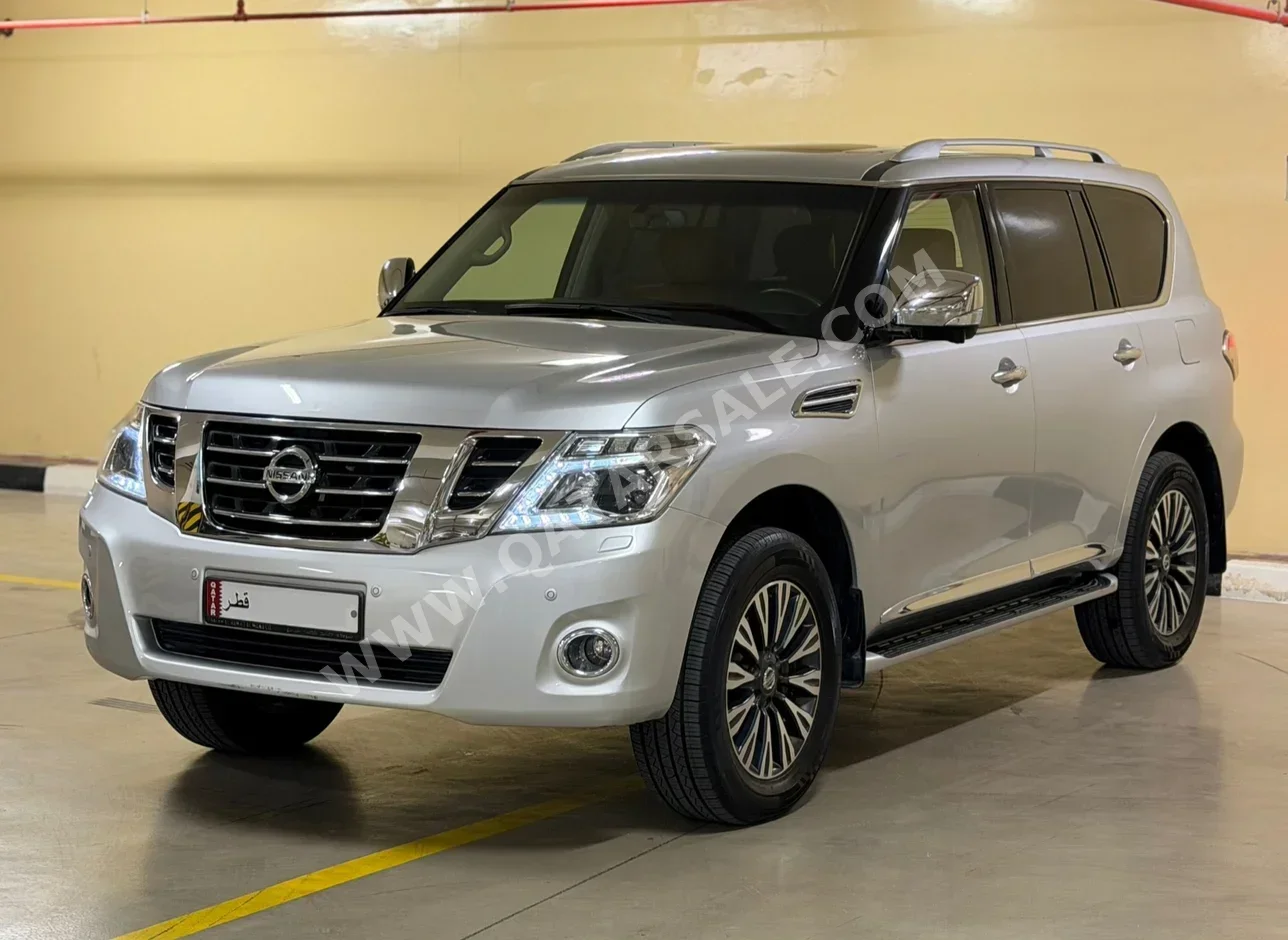 نيسان باترول بلاتنيوم 2017 اوتوماتيك 183,000 كم 6 سلندر دفع رباعي اس يو في فضي