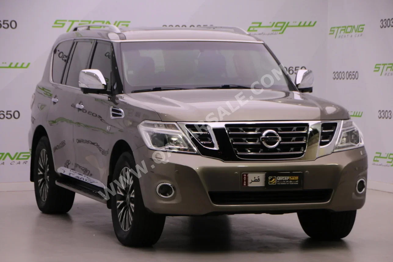 نيسان باترول بلاتنيوم 2014 اوتوماتيك 205,000 كم 8 سلندر دفع رباعي اس يو في رمادي