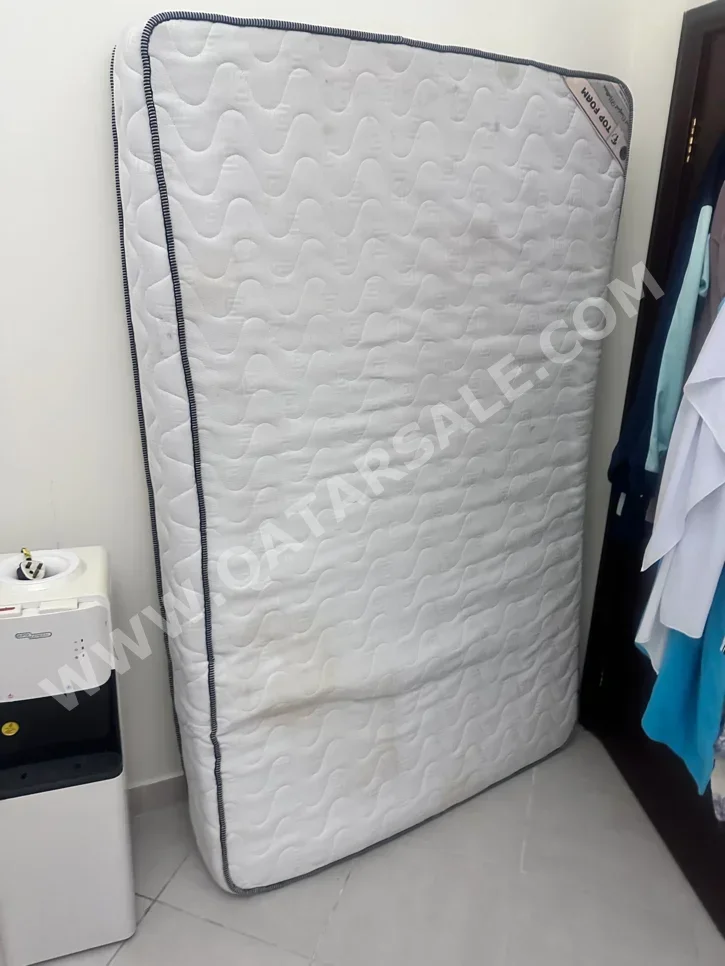 المراتب - سرير أحادي