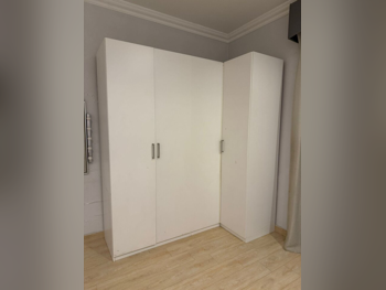 خزائن ودواليب الملابس والزينة - ايكيا - خزائن - أبيض